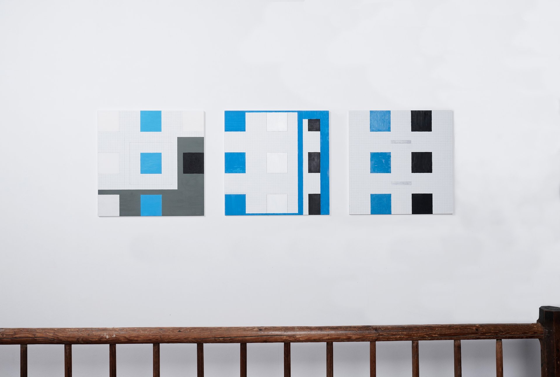 view of installation: gudrun piper, &quot;raster und blaue quadrate a - c&quot; (2009), oilpaint, acrylic paint on wood, 60 x 60 cm